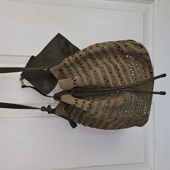 Large UGG 100% leather Crossbody bag laser cut design With Wristlet Olive Green - Picture 6 of 16